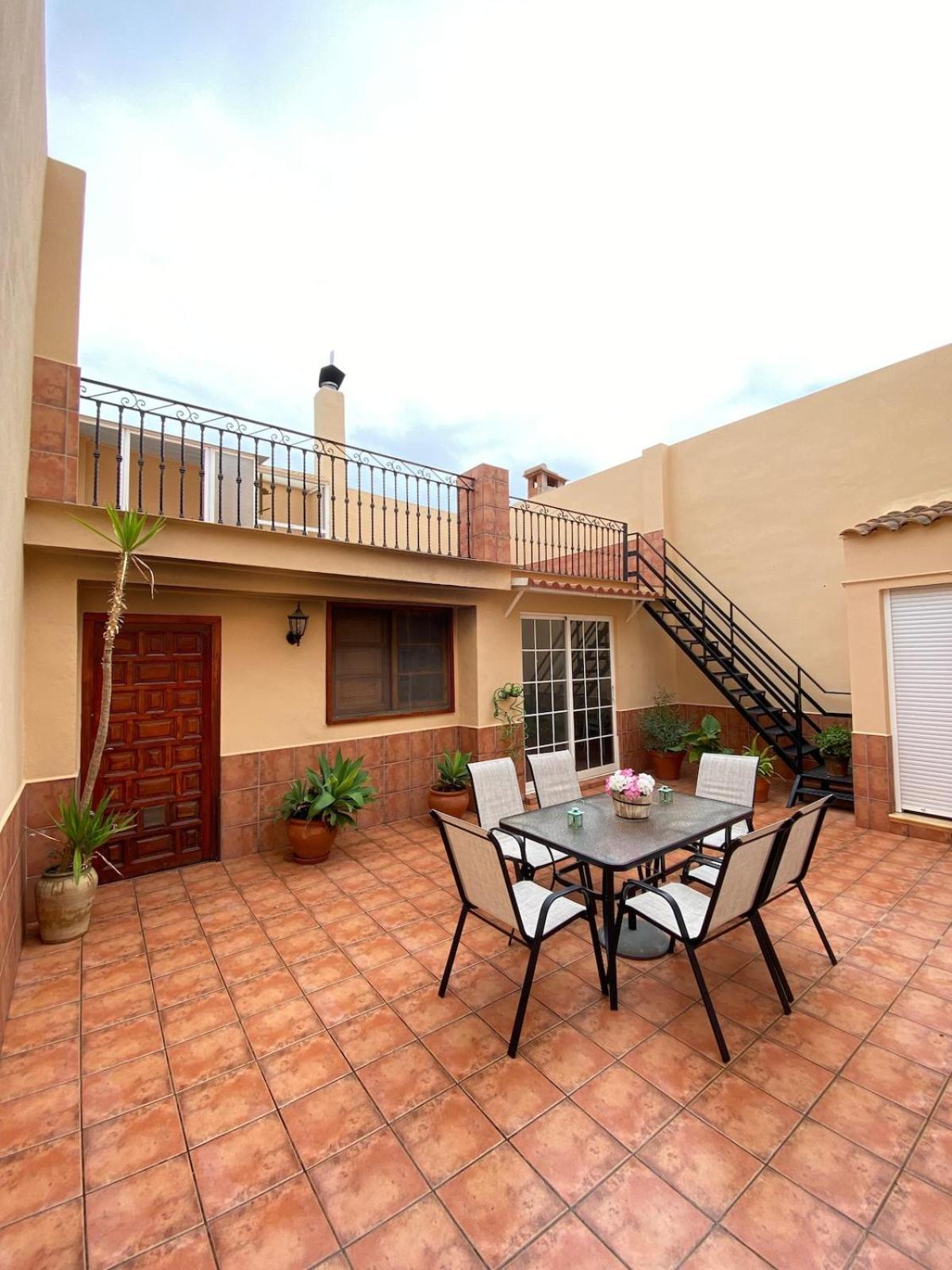 Casa Rural Roa Casinos Exterior photo
